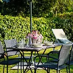 Farmhouse In Lucca With Vineyard Views *