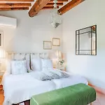 Farmhouse In Lucca With Vineyard Views Lägenhet Cappella