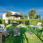 Farmhouse In Lucca With Vineyard Views Lägenhet *