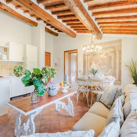 Farmhouse In Lucca With Vineyard Views * Cappella