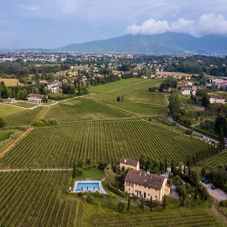 Lägenhet Farmhouse In Lucca With Vineyard Views