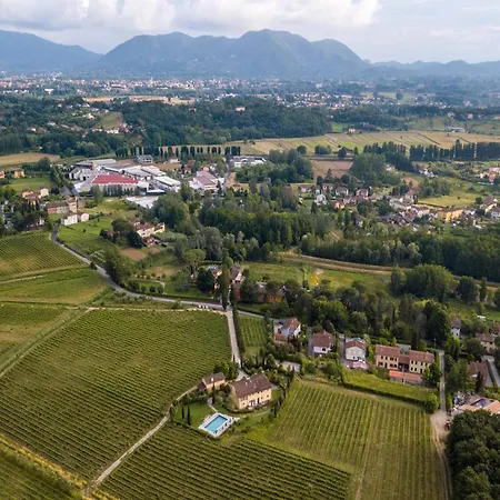 Lägenhet Farmhouse In Lucca With Vineyard Views