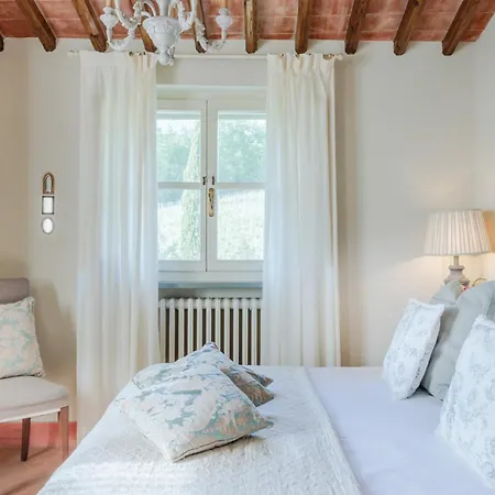 Appartamento In Lucca With Vineyard Views *